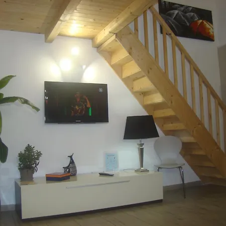 Exclusive House In The Center Catania