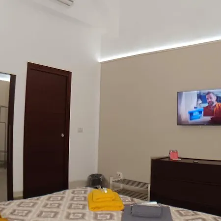Exclusive House In The Center * Catania